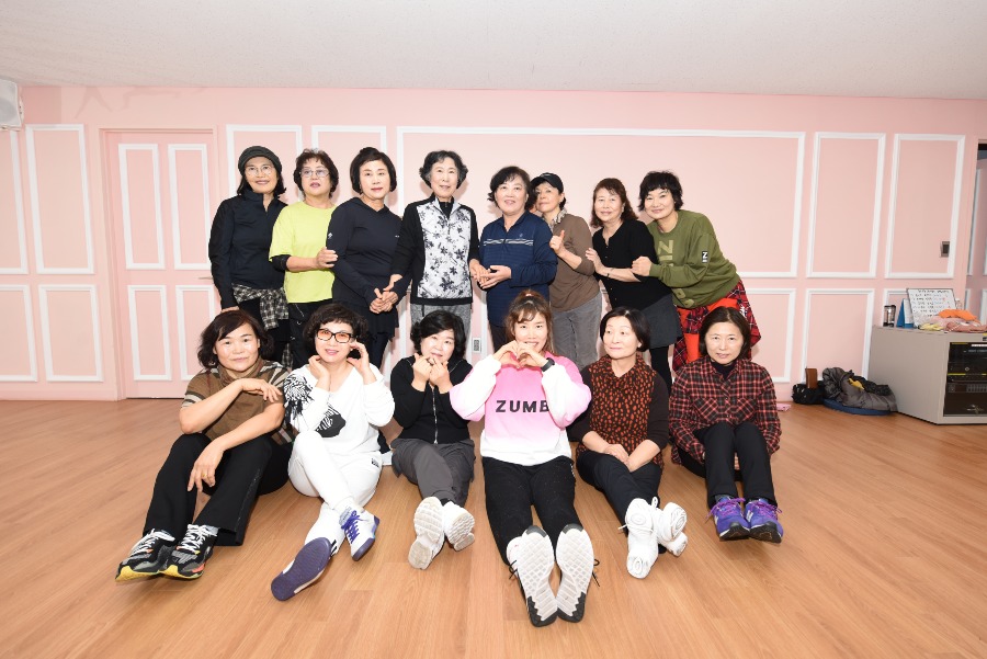 11_골드줌바댄스2.JPG
